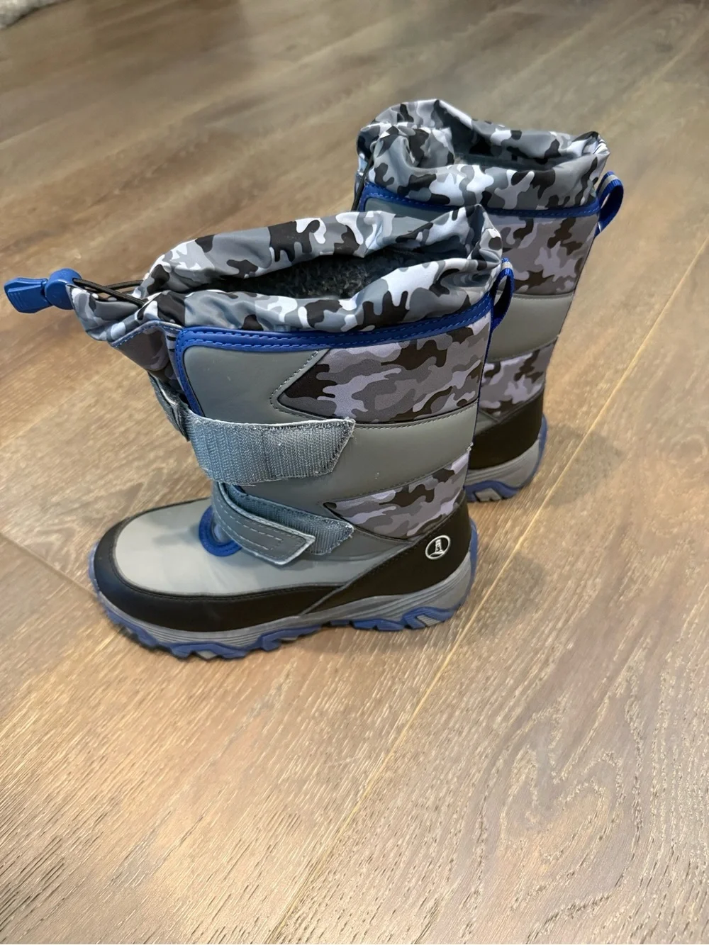 Lands' End Kids Grey & Blue Winter Boots with Camouflage Cuff
